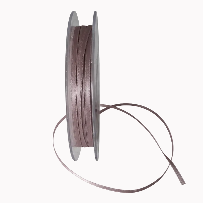 Freigestelltes Satinband